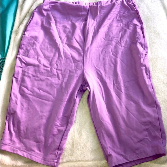 Crop Top Biker Short Set - Picture 2 of 3